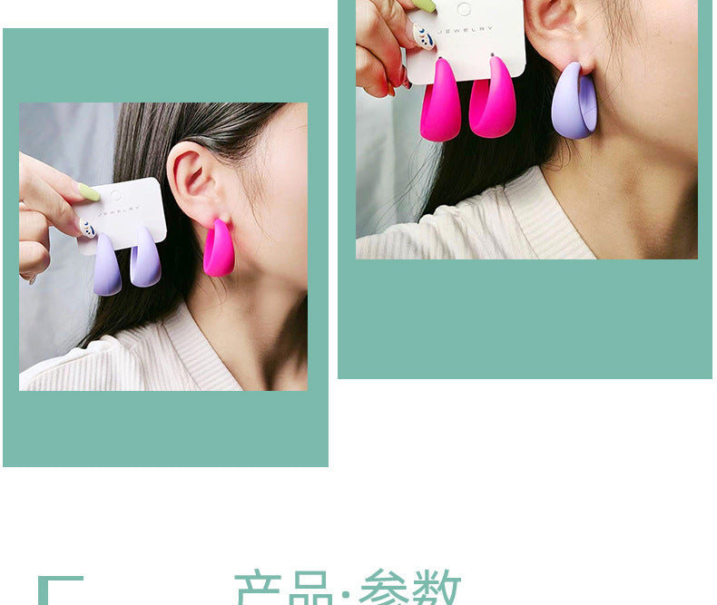 C-shaped Hoop Earrings